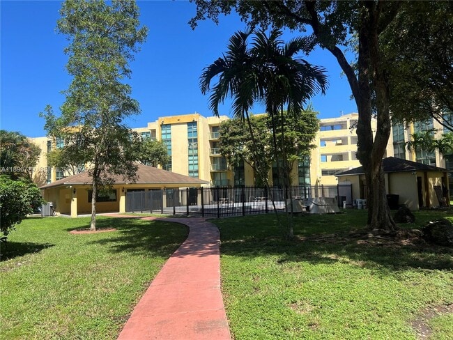 Photo - 11780 SW 18th St Unit 103-2