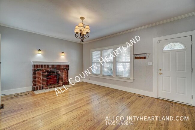 Photo - 801 North Blvd