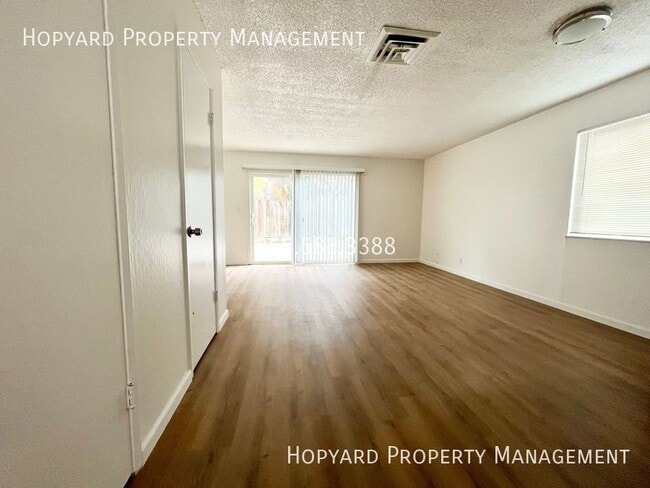 Photo - 1073 Kottinger Dr Unit B