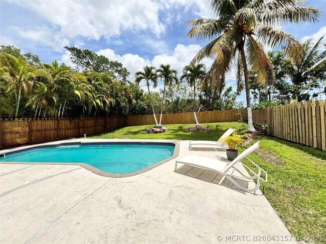 2990 NW 68th Ave