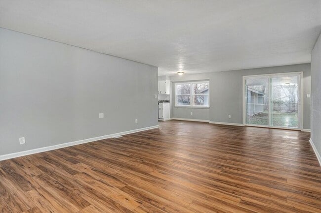 Photo - 2843 E Monroe Terrace