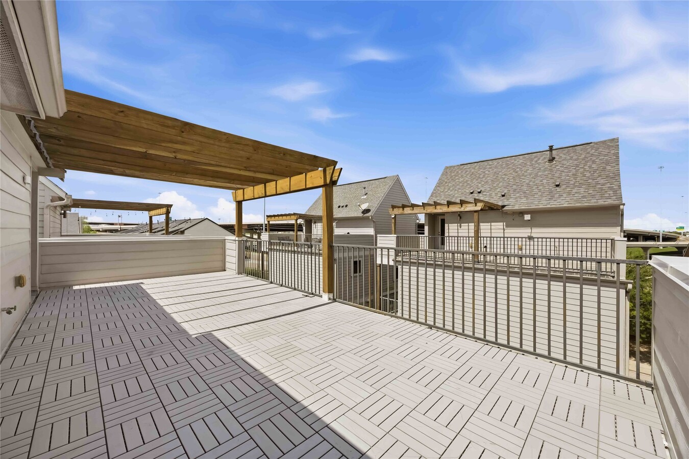 Photo - 708 Schwartz St