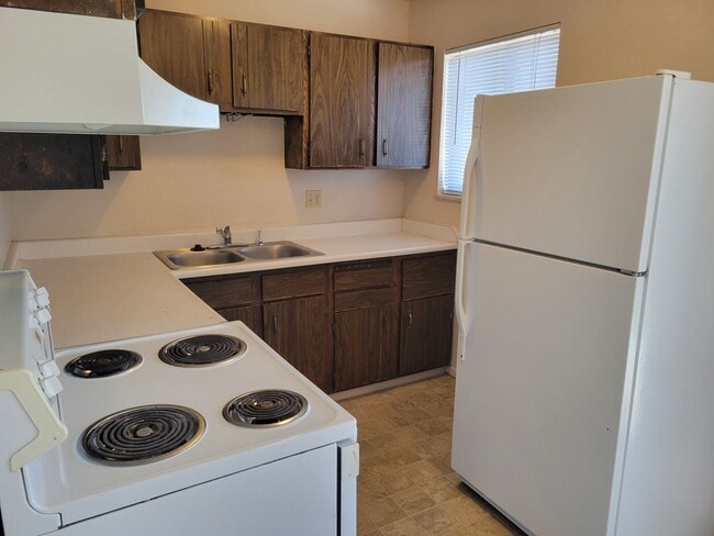 Photo - 4 Bed 2 Bath Allowing Pets - Available Now! - MileStone RES