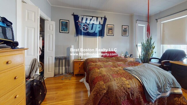 Photo - 127 Central St Unit 1