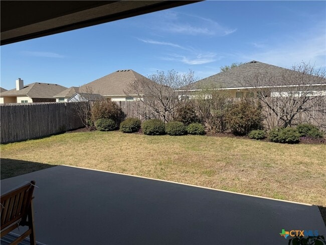 Photo - 1126 Neuberry Cliffe