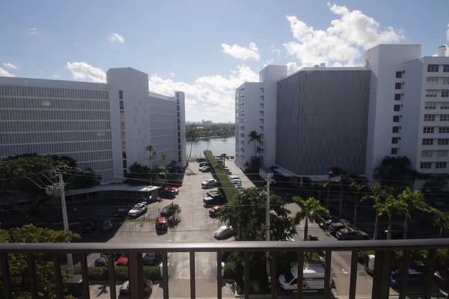 Photo - 1001 91st St Unit 712