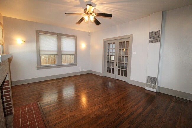 Photo - 436 W Rosewood Ave