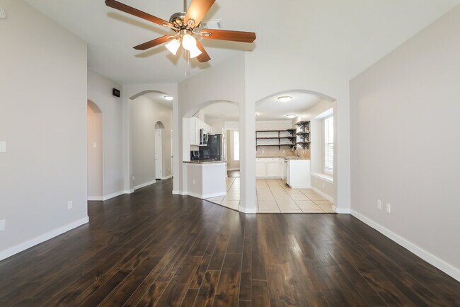 Photo - 311 Lake View Dr