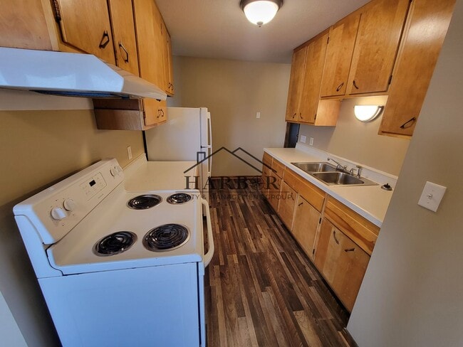 Building Photo - 202 11th Ave NW Unit 202 - 602