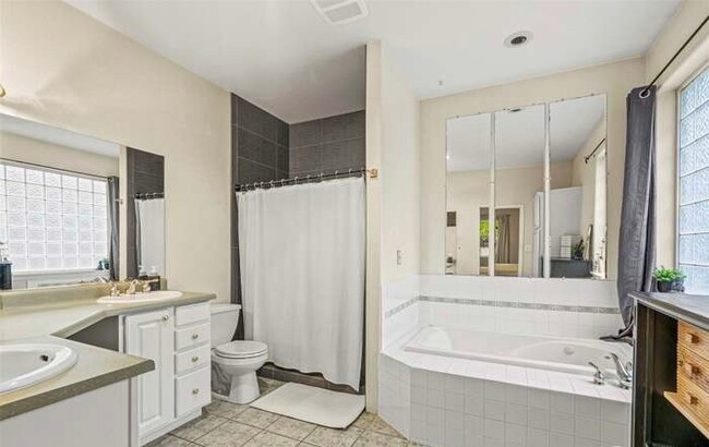 Photo - 111 Sweet Birch Dr