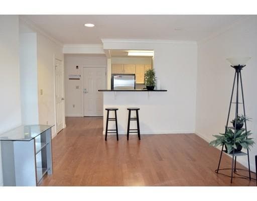 Photo - 120 Mountfort St Unidad 505