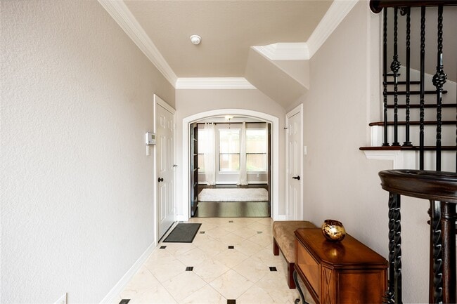 Photo - 5513 Livorno Way