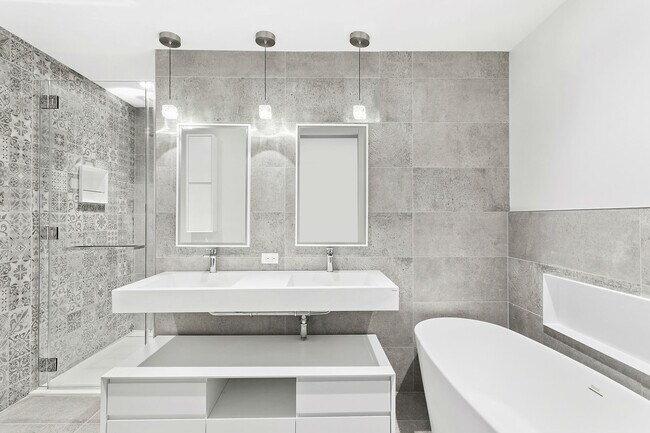 Photo - 302 E 96th St