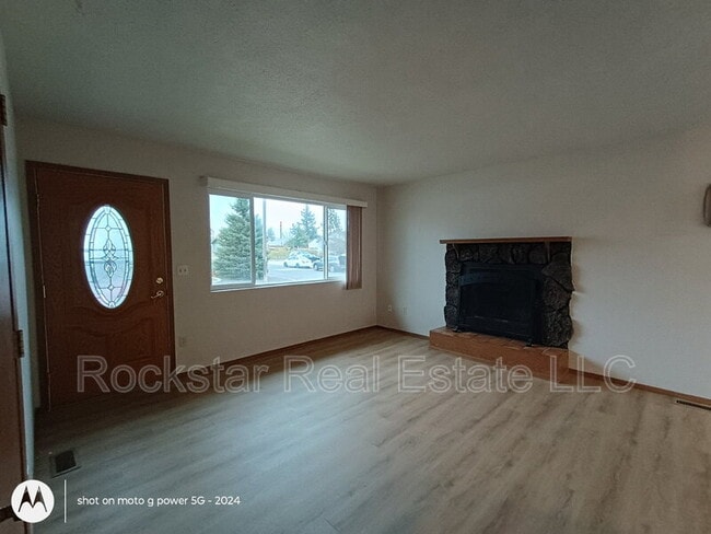 Photo - 5601 N Morton St