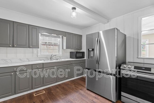 Photo - 3612 Sargeant Dr