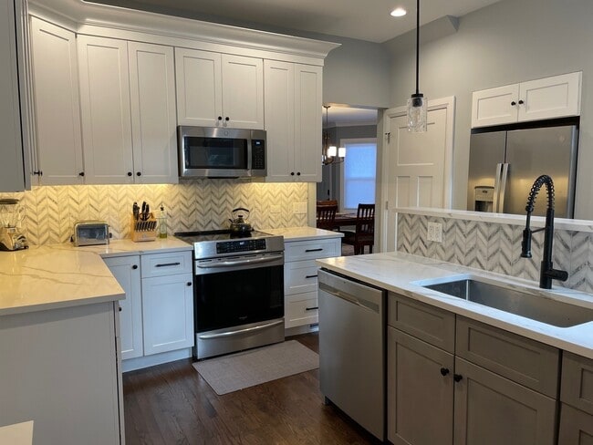 Photo - 433 Wisconsin Ave Unit 1