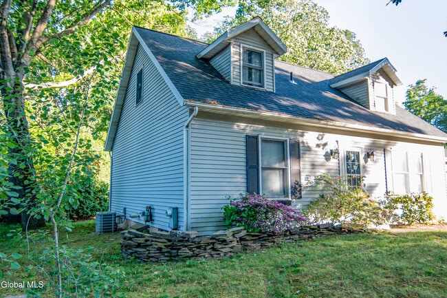 Photo - 15 Longwood Dr