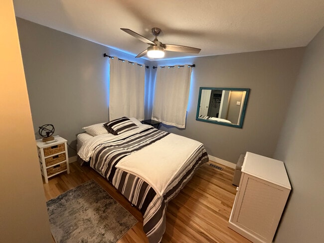 Photo - 2011 W Bedford St