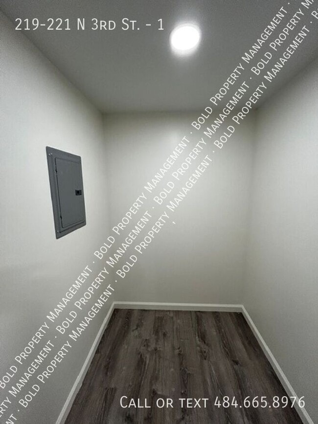 Photo - 219-221 N 3rd St.-1 Unidad 1