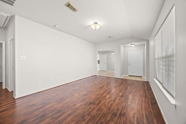 Photo - 2746 Grahamwood Ln