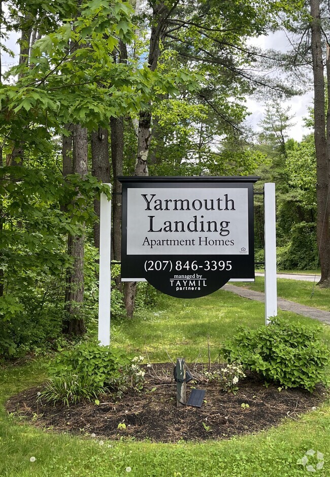 Building Photo - Yarmouth Landing Apartment Homes