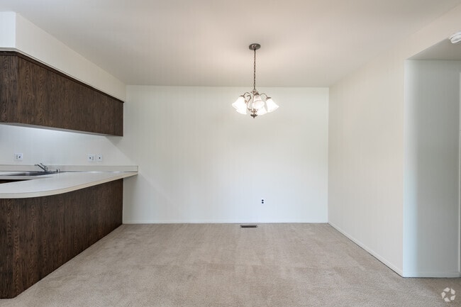2BR, 1.5BA - 1120SF - Dining Room
