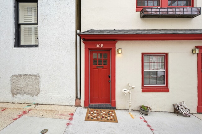 Photo - 110 East St Unidad B