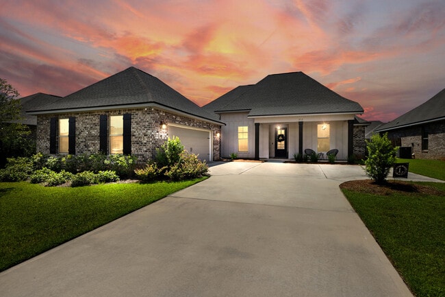 Photo - 212 Blaze Blvd