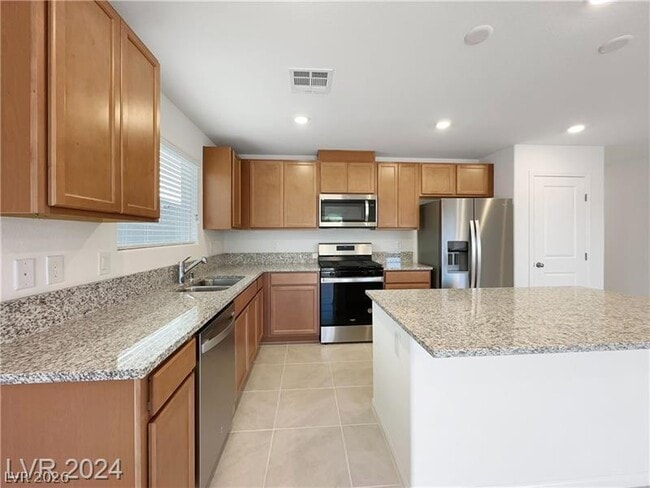 Photo - 5475 Barcola Ave