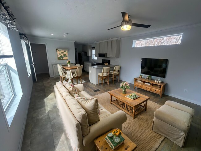Photo - 103 Oak Ave