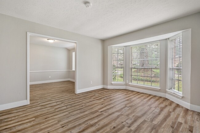 Photo - 25519 Many Oak Dr