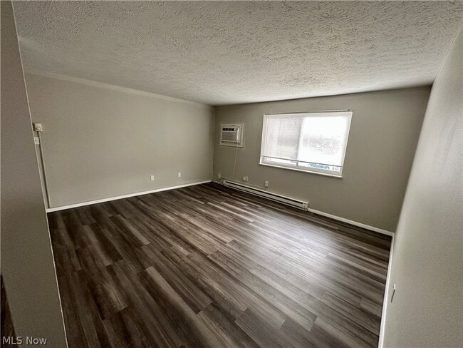 Photo - 660 S Shore Ct