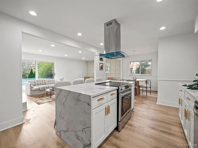 Photo - Fully Furnished, Remodeled House for Rent