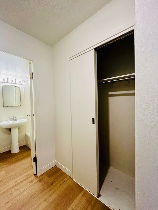 Mount Royal Manor Apartments Duluth, MN