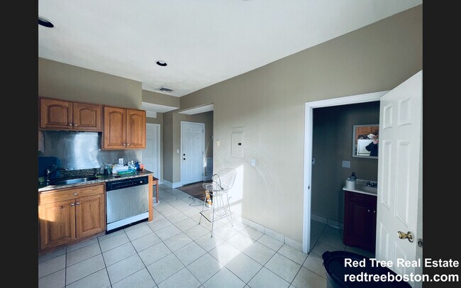 Photo - 19 Highgate St