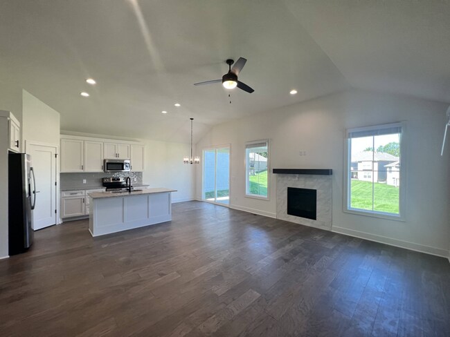 Photo - 1303 SW Heartwood Dr