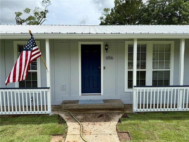 656 Fairhope Ave