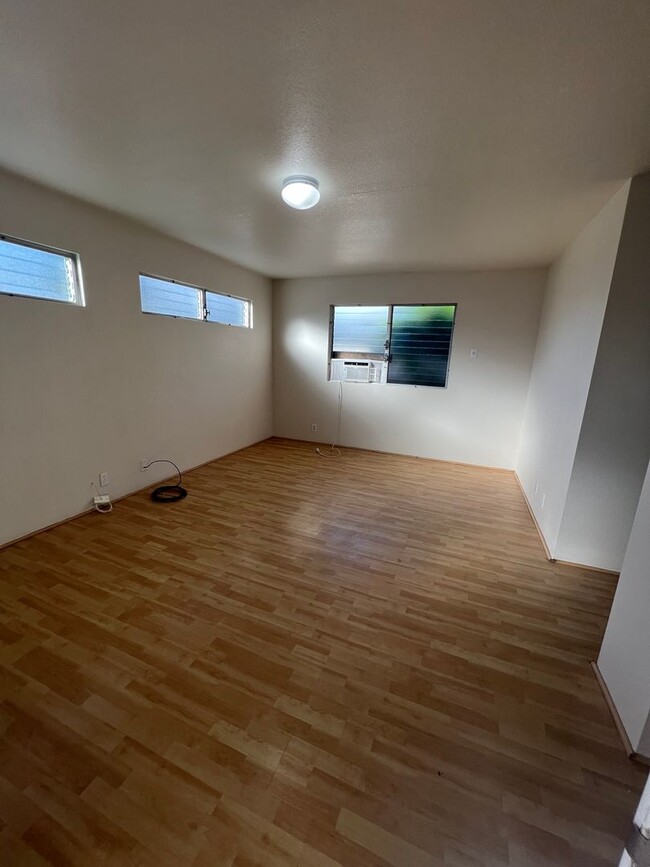 Photo - o7518hr Unidad Studio