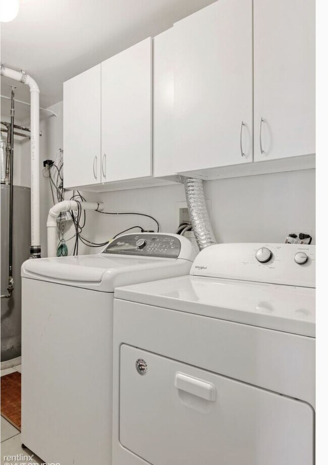 Photo - 3 br, 2 bath Condo - 4040 N Mozart St