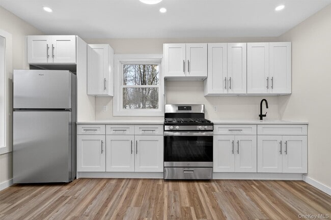 Photo - 303 Main St Unidad 3L