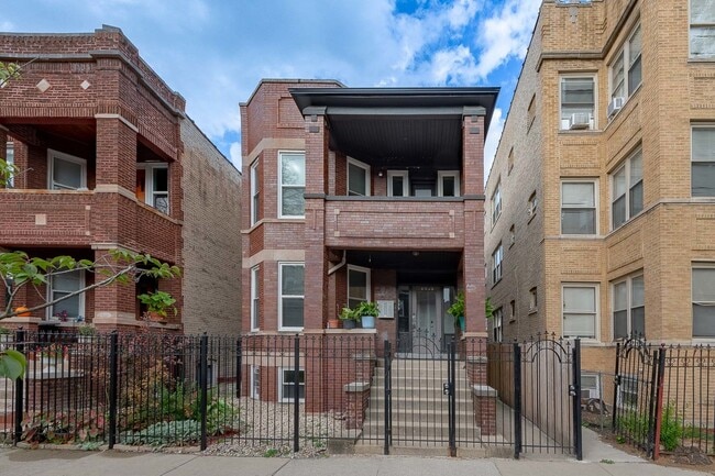 Building Photo - 4934 N Albany Ave