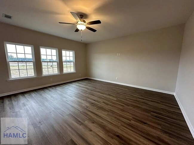 Photo - 195 Deerfield Dr NE
