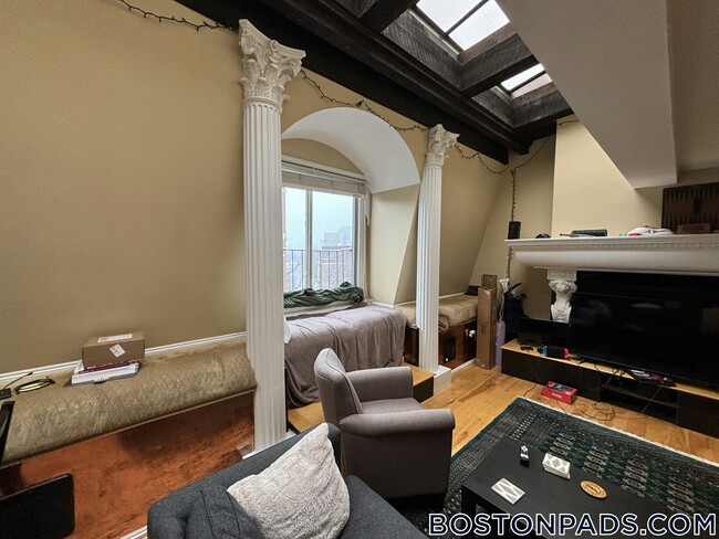 Photo - 113 Beacon St Unit 6F
