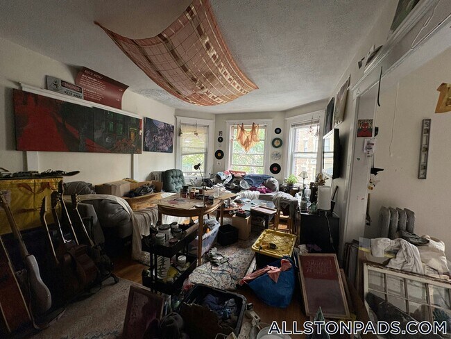 Photo - 192 Kelton St Unit 2