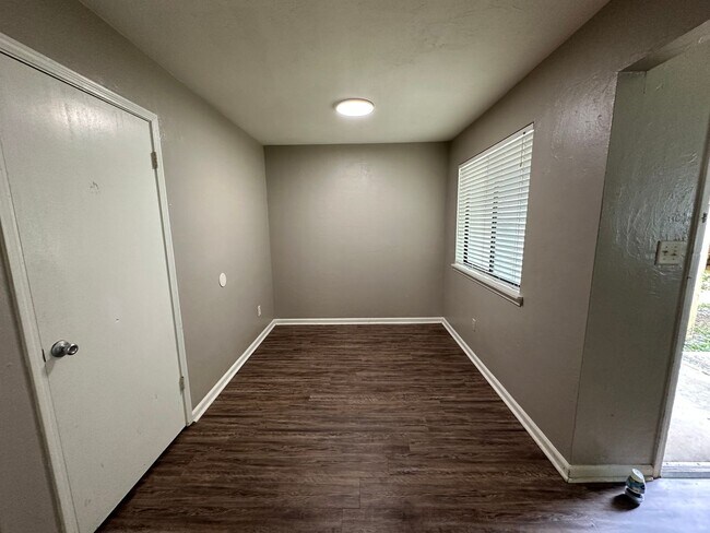 Photo - RUBI- 1415 WB Apartment Unit A