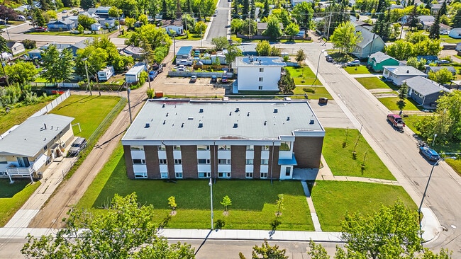 Building Photo - 9656 Hillcrest Dr Unit 105