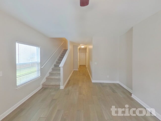 Photo - 2165 Cason Ln