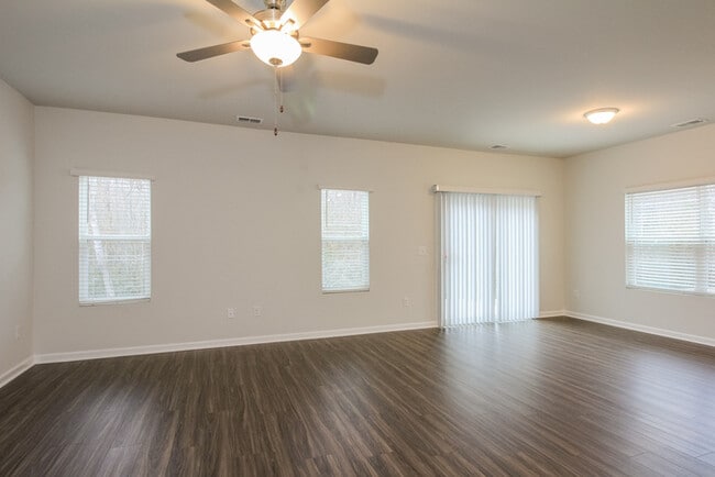 Photo - 207 Dorian Lp