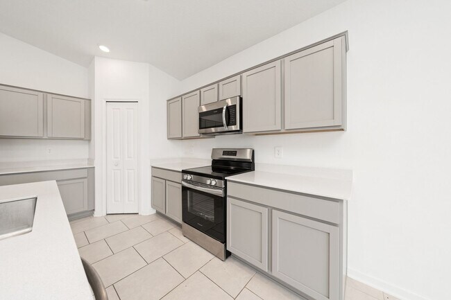 Photo - 4816 Edensbridge Ln