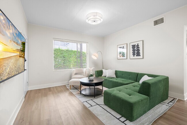 Photo - 1340 Lincoln Rd Unidad SI ID1540489P